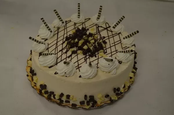 7" Irish Cream Torte (Available March 3-17)