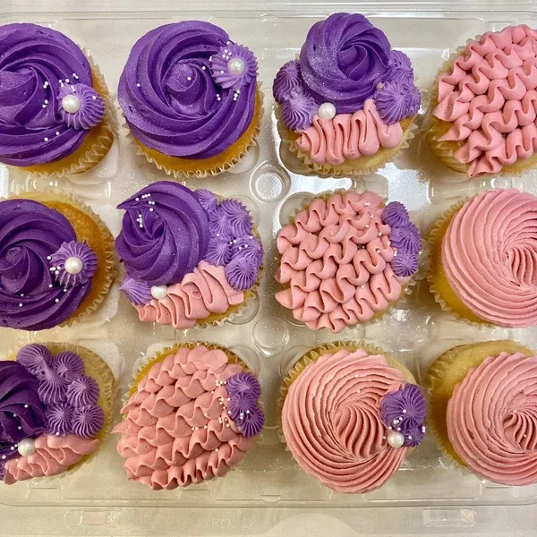 Bella Design Dozen Cupcakes