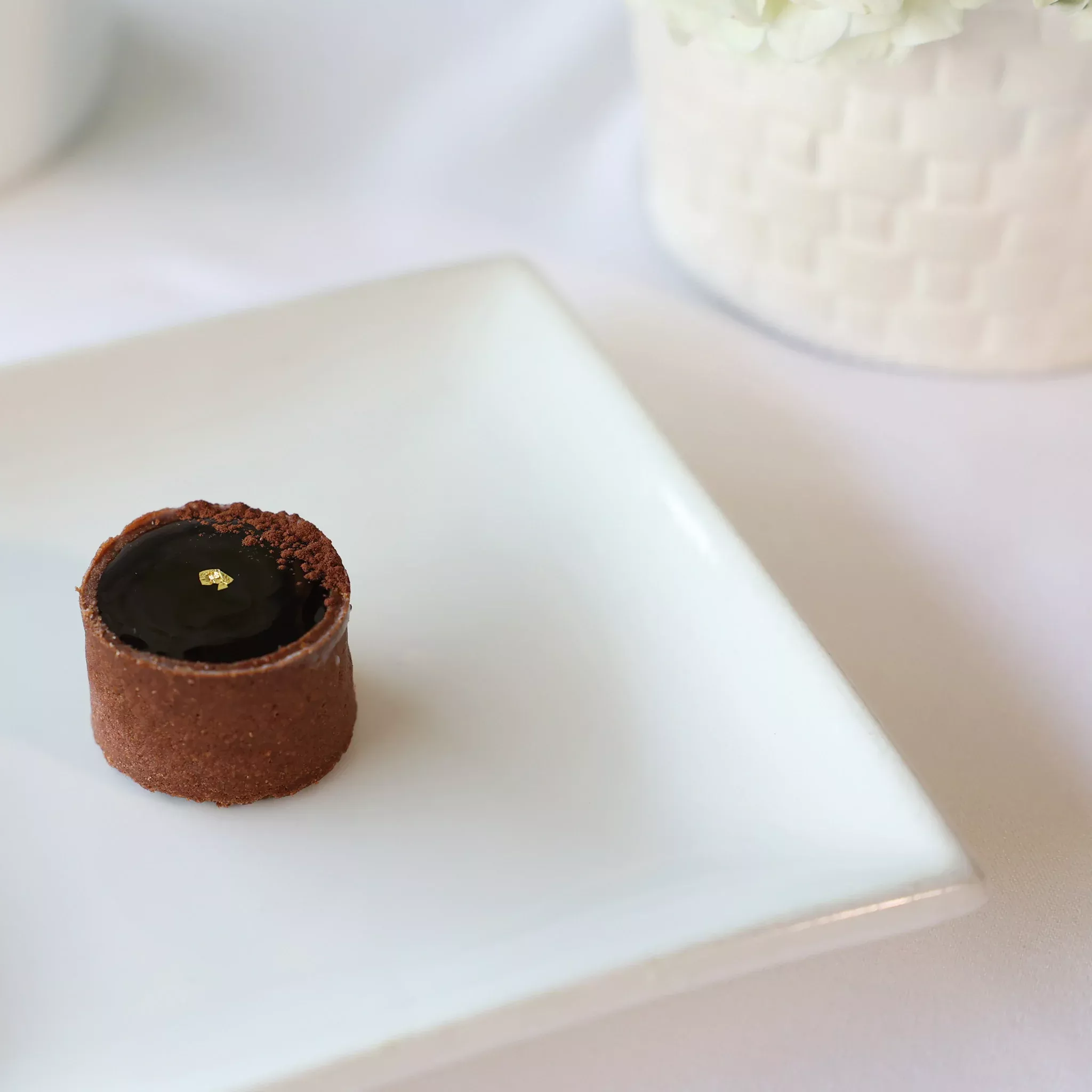 CHOCOLATE TART PETIT FOUR