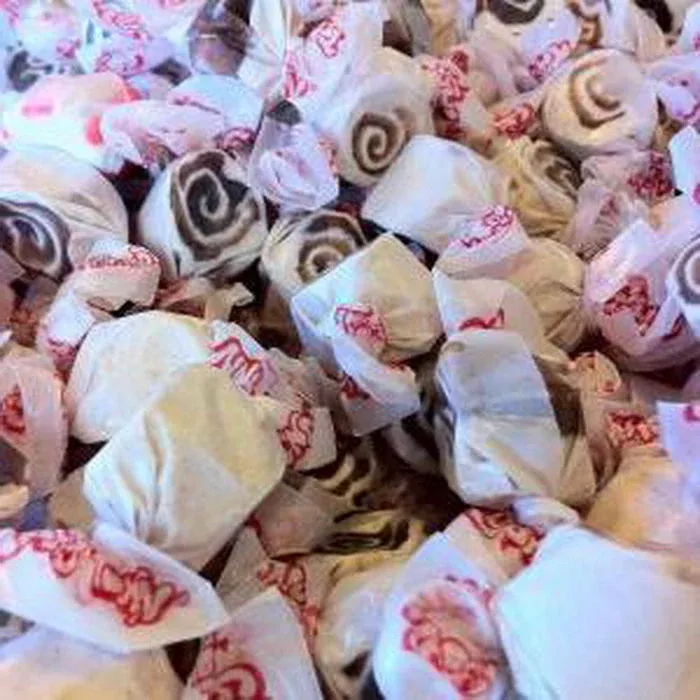Cinnamon Roll Taffy