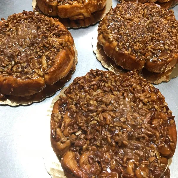 Ooey Gooey Caramel Pecan Ring (June 19-21ONLY)