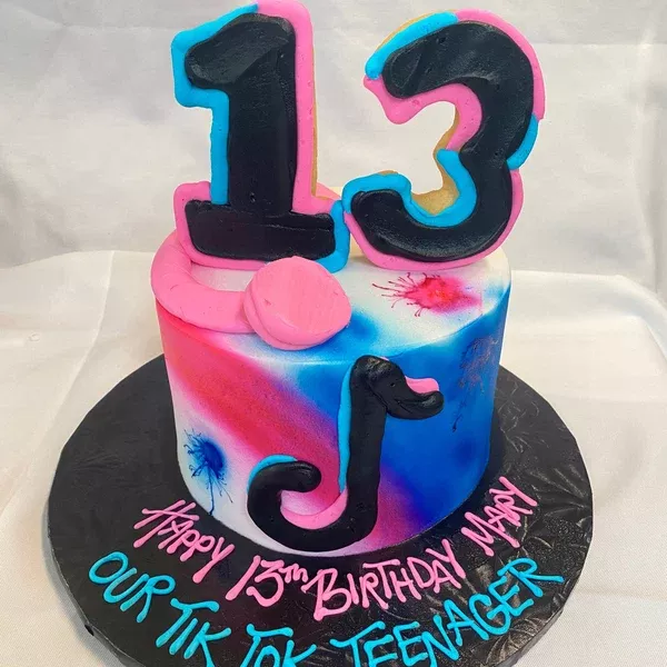 Tik Tok Cake (3 layer)