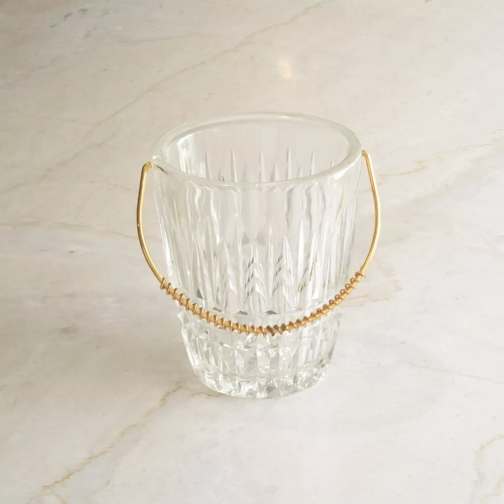 VINTAGE ICE BUCKET WITH COIL WIRE HANDLE - DIAMOND PATTERN
