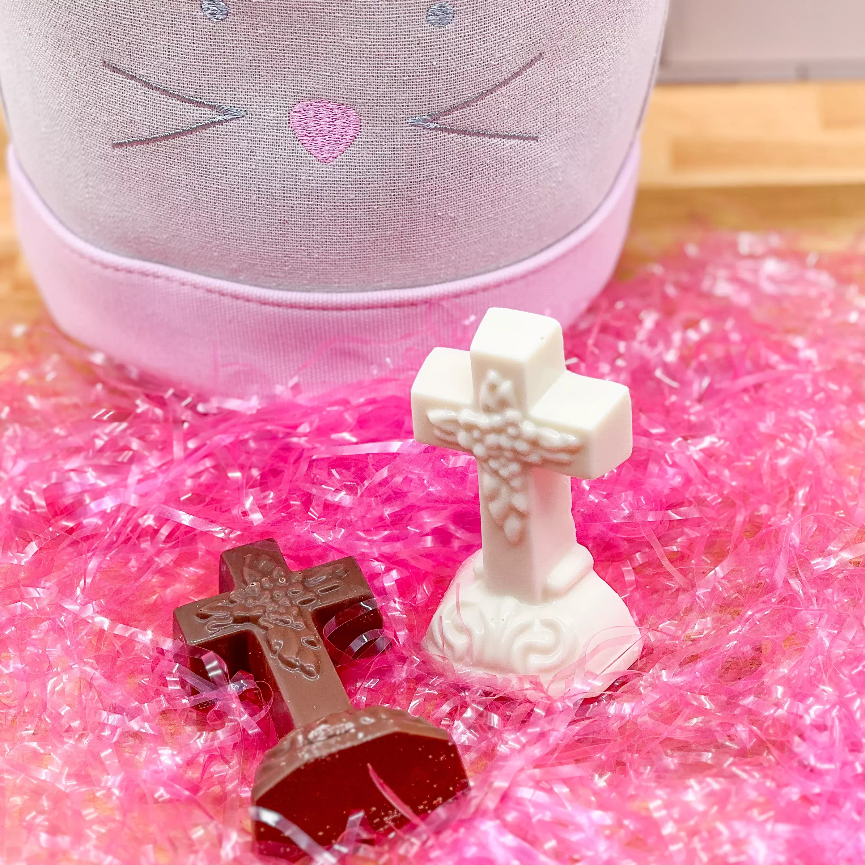 White Chocolate Cross - 3.75oz